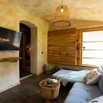 Appartamento Alpine Styled In *