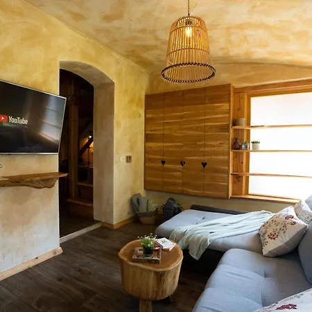 Apartment Alpine Styled In *